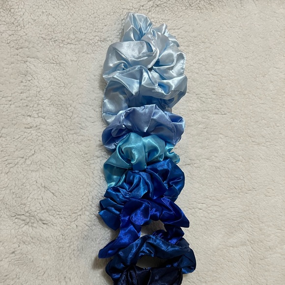 Colorful Scrunchies - Picture 2 of 15